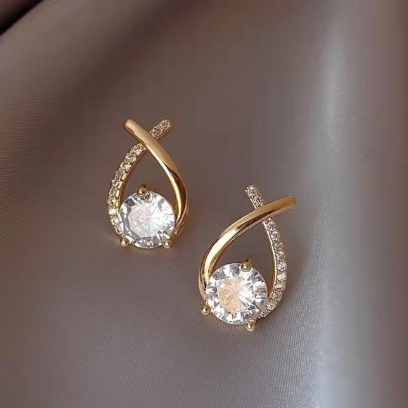 marie and lux Jewelry - 5 for $25 Diamond Gold Earrings